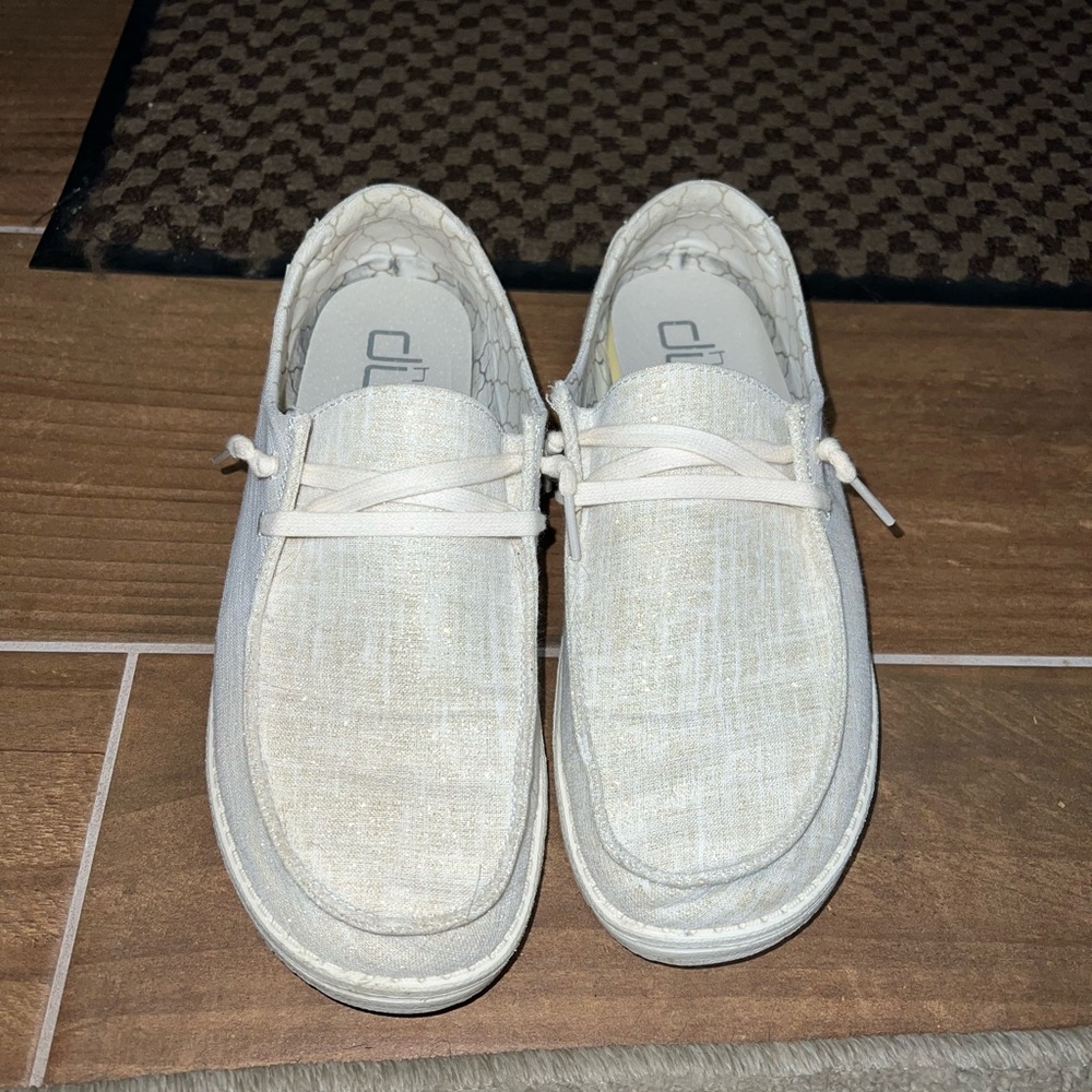 Women’s Wendy Canvas Sparkling Hey Dude Size: 9 Color:Sparkling Gold. Worn twice